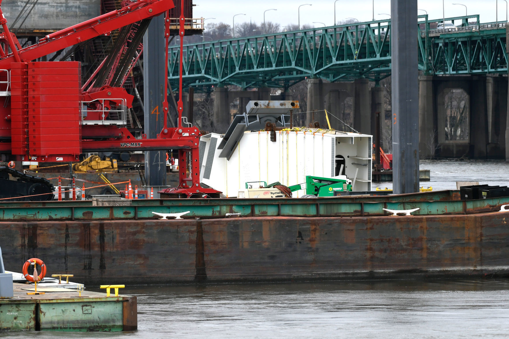112119-mda-nws-i74const-025a.jpg